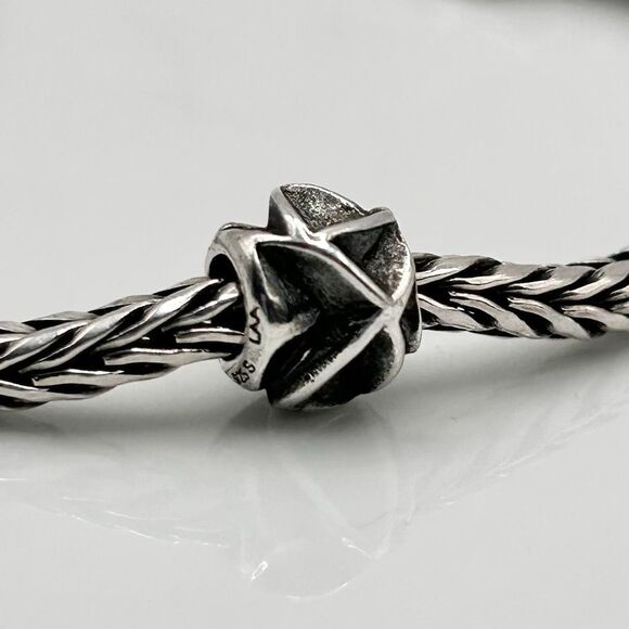 TROLLBEADS Retired Falling Leaves Silver Bead 925S LAA NEW Condition - Picture 3 of 6